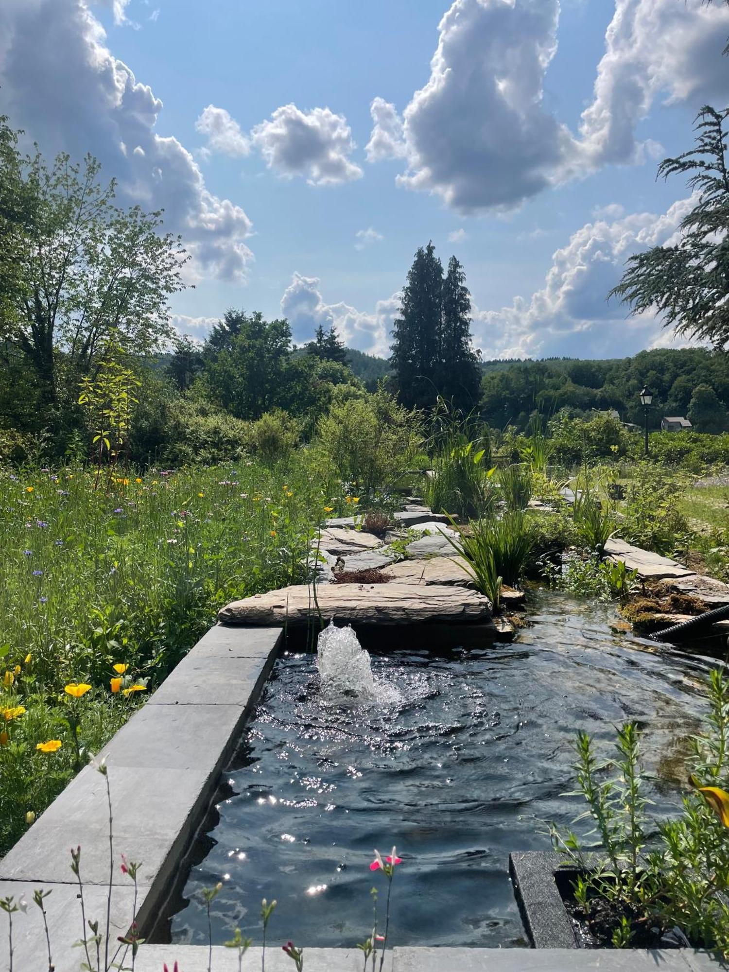 Domaine De L'Ardoisiere Villa Alle Luaran gambar